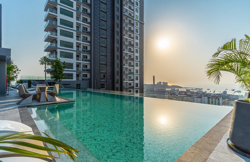 Infinity Pool
